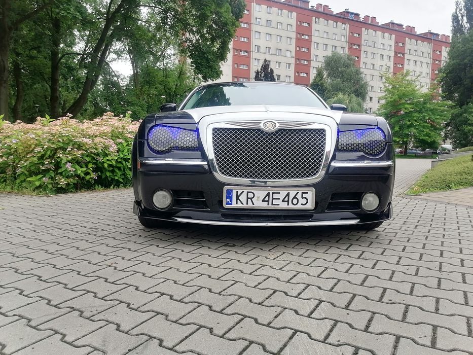Chrysler 300c 2008 polift Srt8 6.1 LPG prins polski salon felgi 22 cal