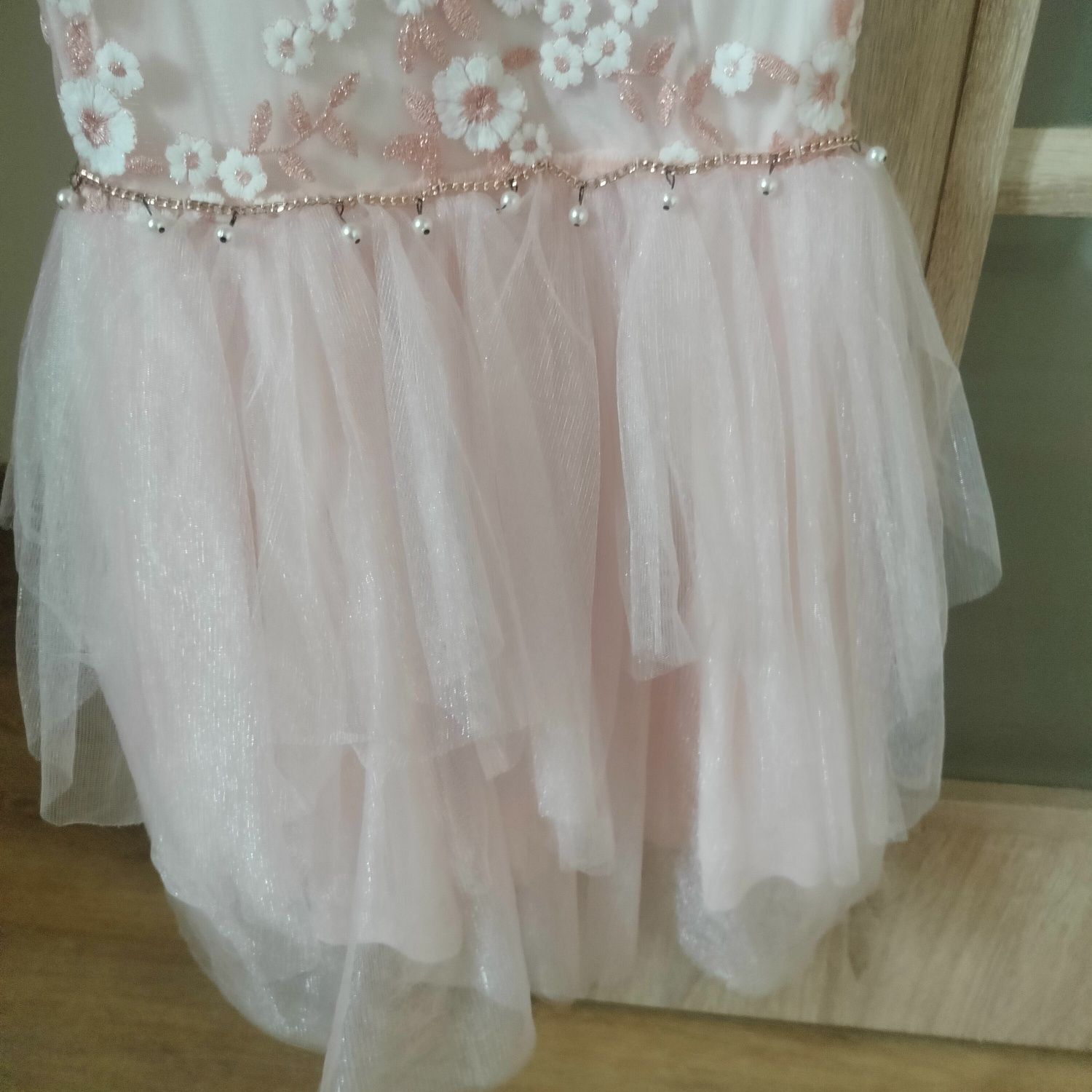 Sukienka elegancka dziewczęca tiul kwiaty btween 134 140