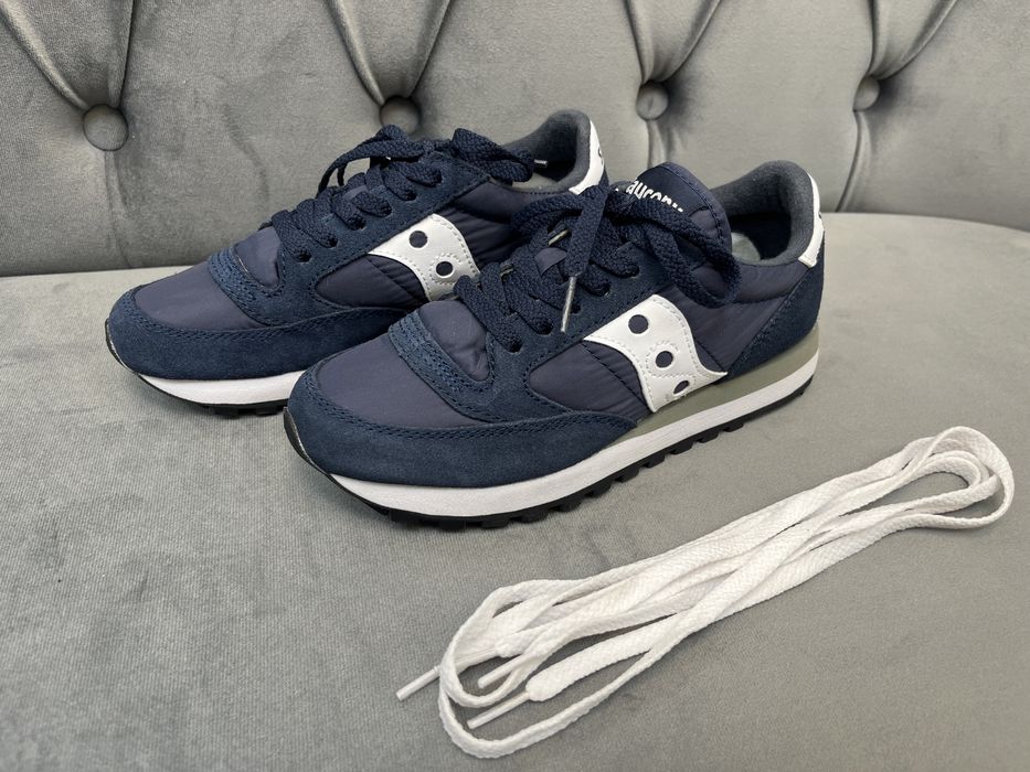 Продам жіночі кросівки Saucony jazz