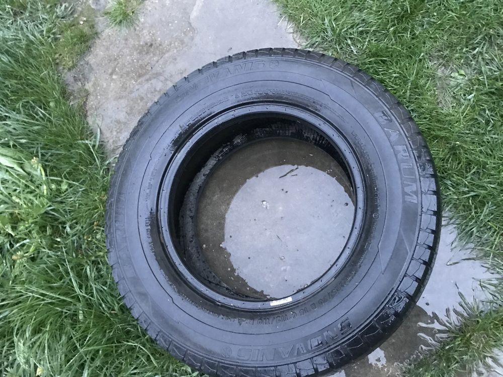 Продаю покришка 225/70 R15