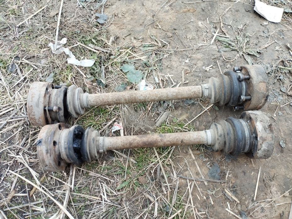 Продам полуосі Ford Sierra