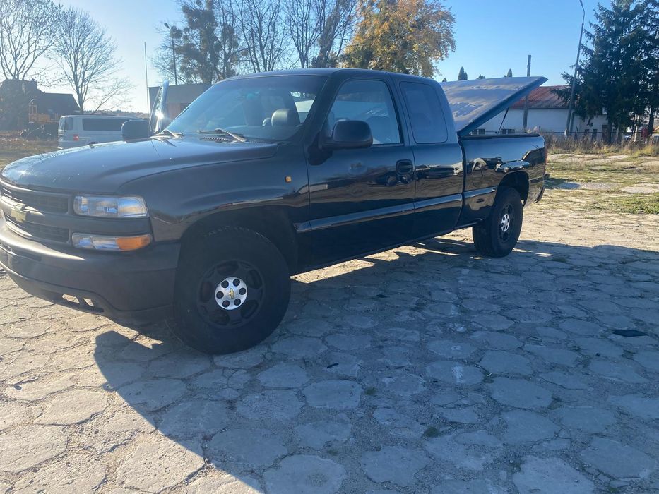 Chevrolet Silverado 4.8 v8 pickup 4x4 LPG manual podwojna kabina
