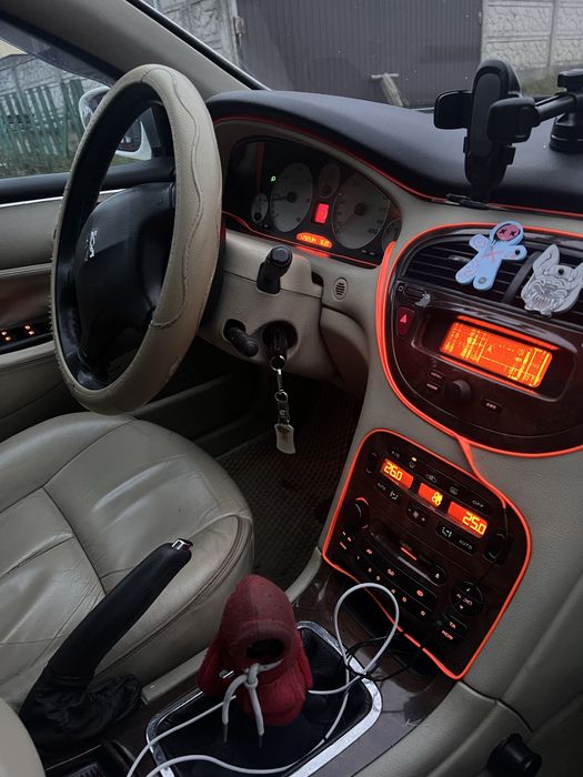 Продам машину пежо