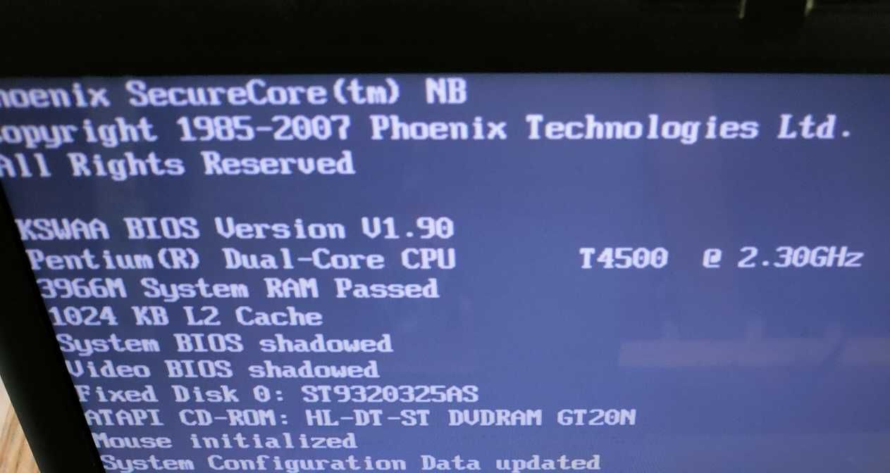Toshiba Satellite L500-1U2 T4500 2x2.30GHz/4GB/HDD320GB Lubuntu22.03