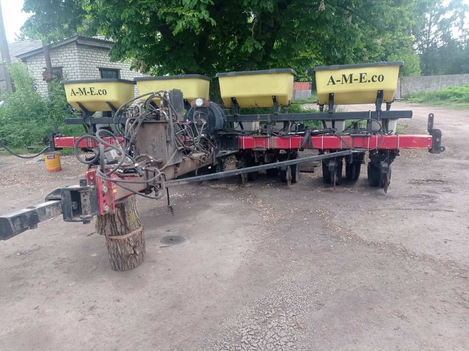 Севалка Kinze 8 рядка