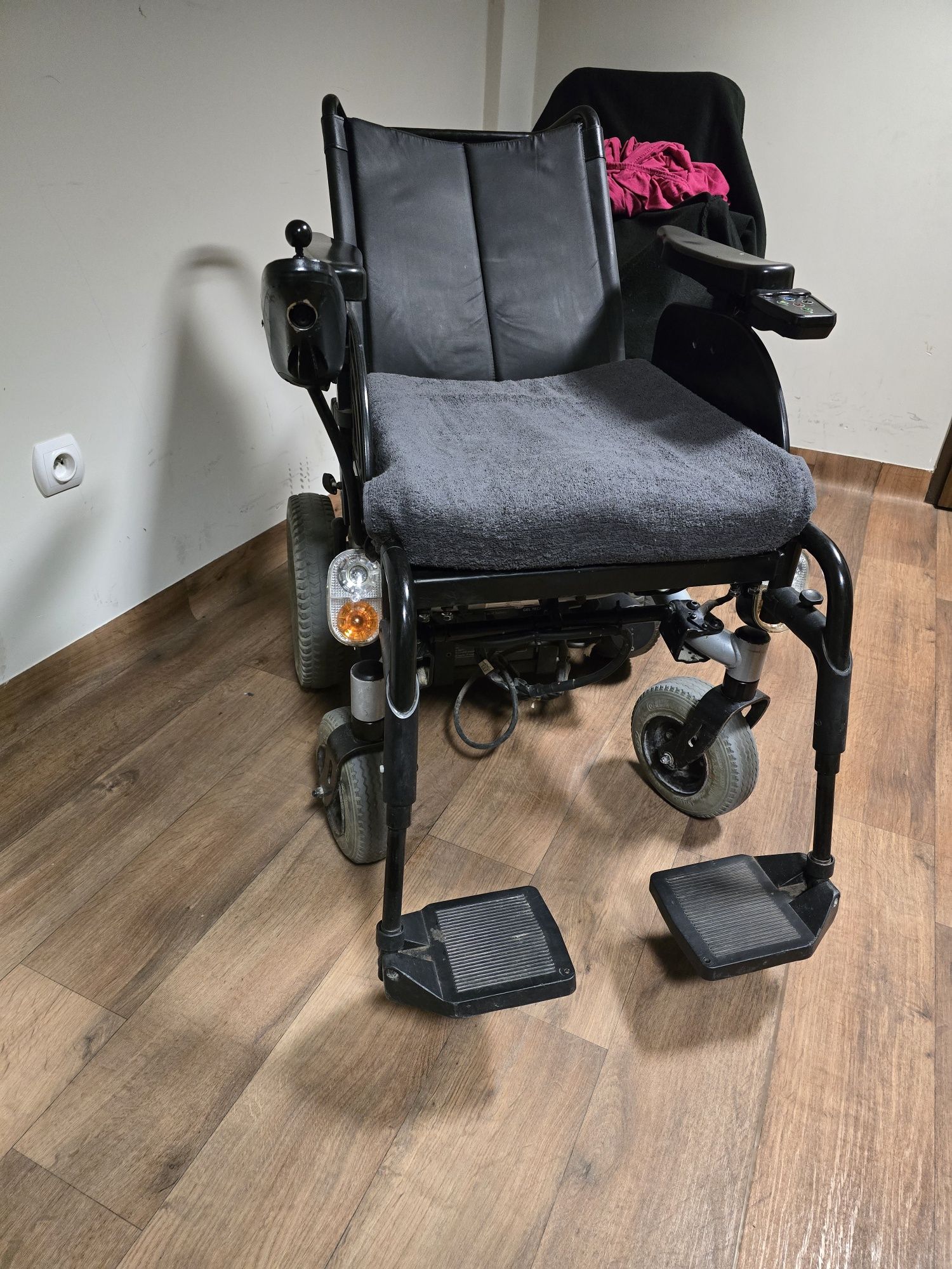 Wozek elektryczny inwalidzki Invacare stream
