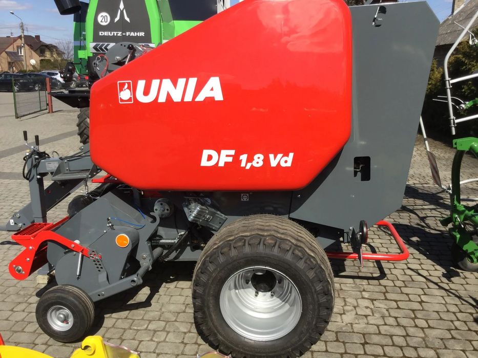 Unia Prasa 1,8 Vd  Prasa łańcuchowo-walcowa Unia DF 1,8 Vd