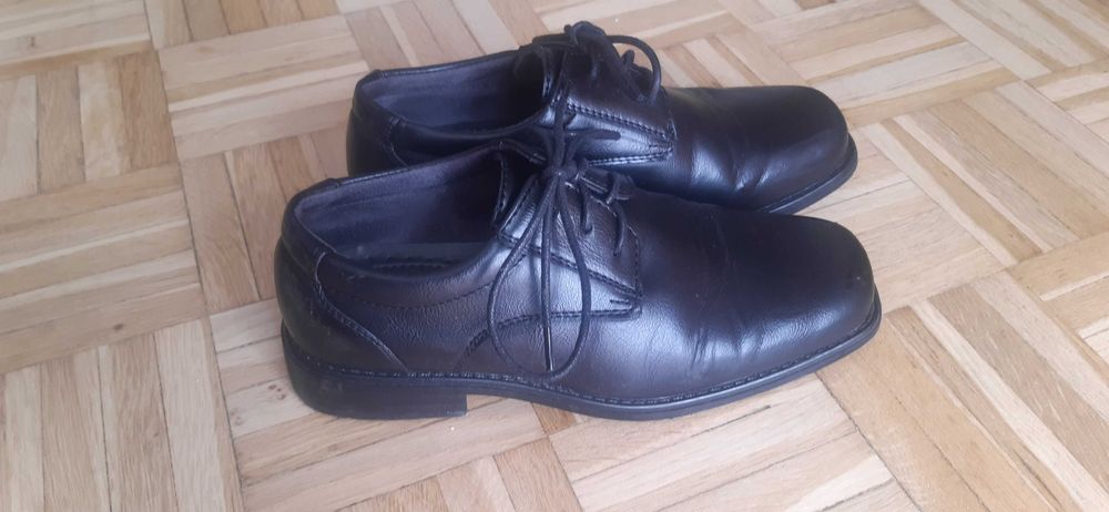 Buty na komunię dla chłopca rozm. 33