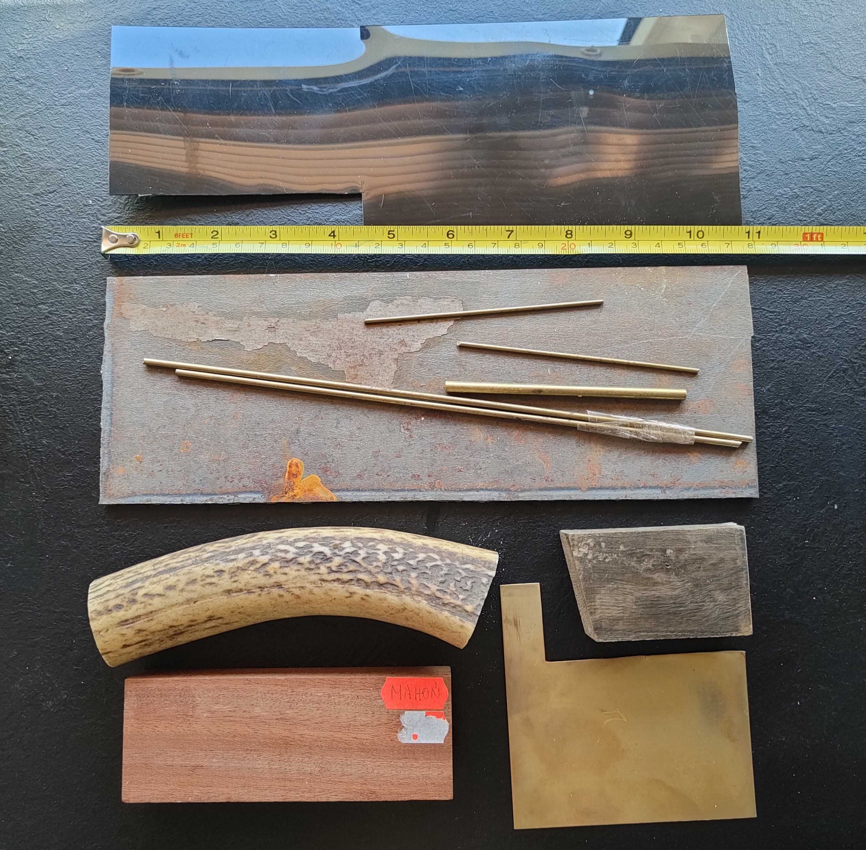 Knifemaking, zestaw materiałów na nóż: drewno, stal, poroże, piny