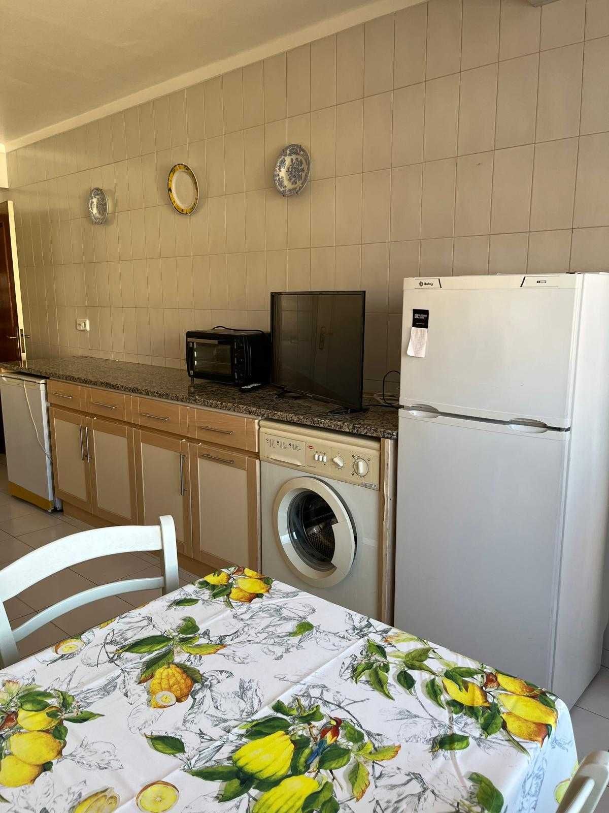 Quartos para alugar a rapazes estudantes