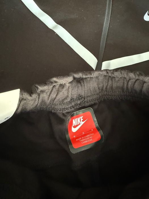 Нейлоновий костюм Nike tech Fleece Black Reflective зіпка і штани