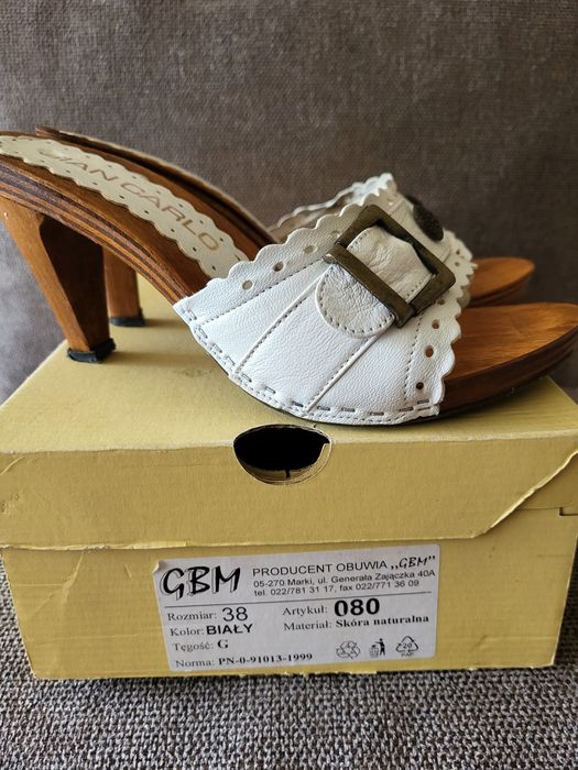 Мюлі, шльопанці шкіряні