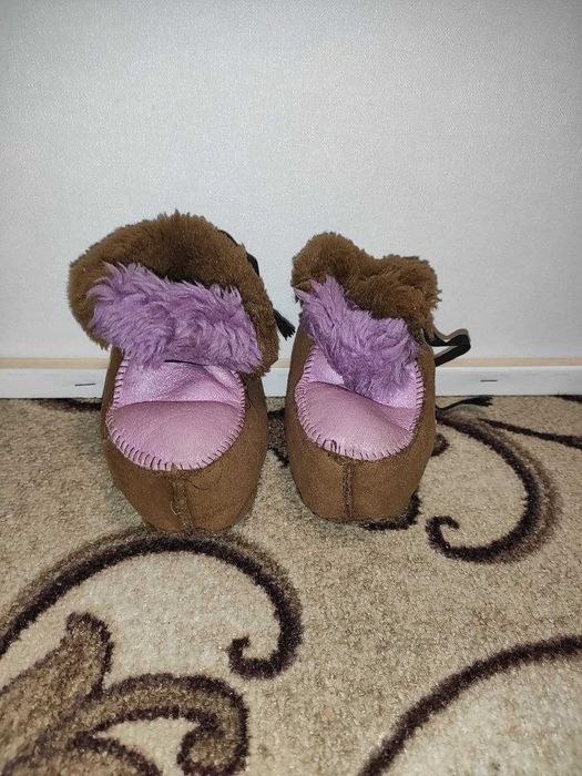 Детские зимние пинетки с мехом со шнурками 17-18 размер