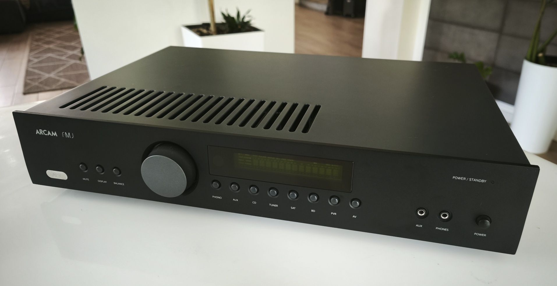 Інтегральний підсилювач Hi-Fi класу Arcam FMJ A29.