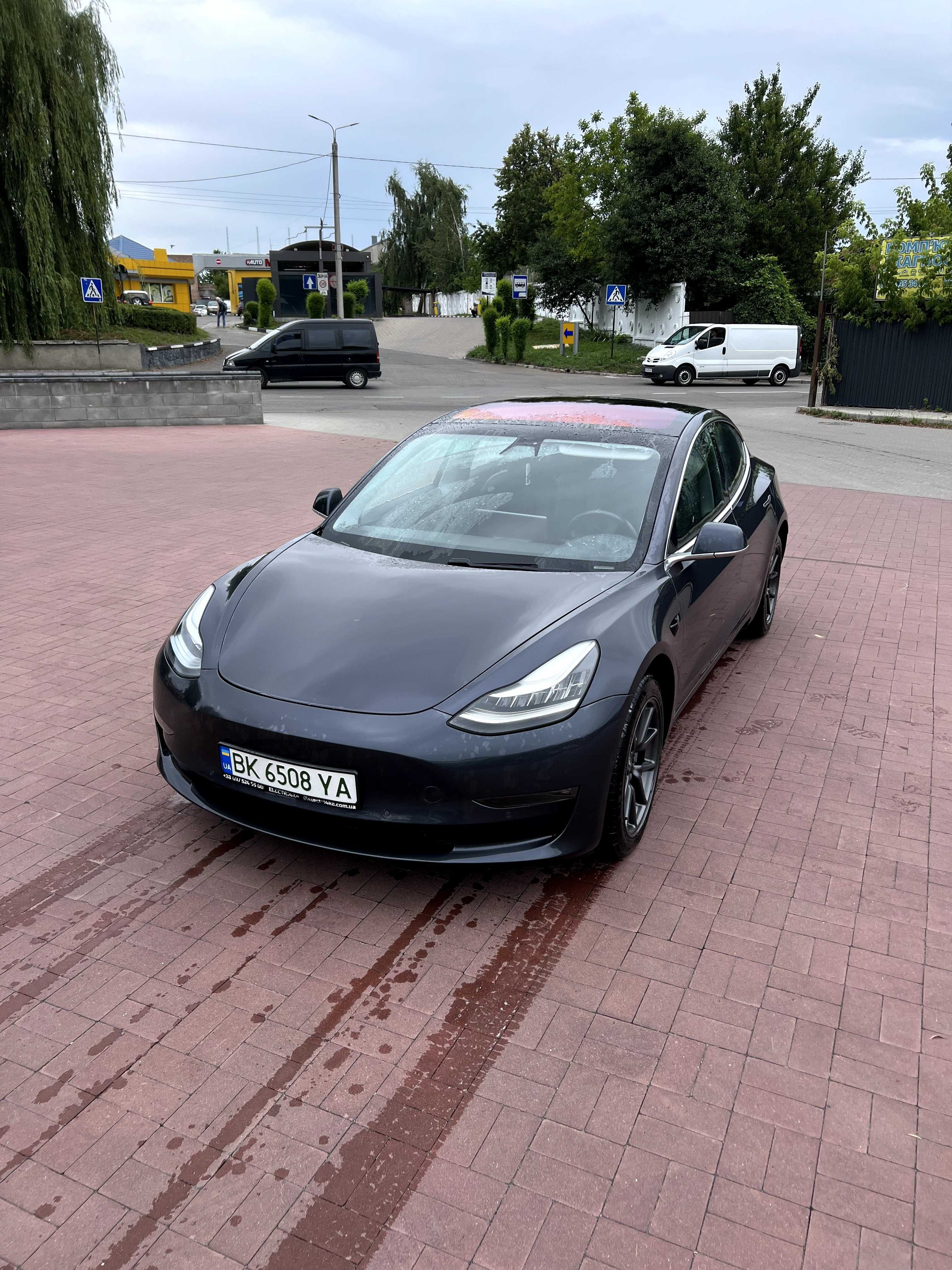 Tesla Model 3 | 500км | Електромобіль | Оренда або робота в таксі