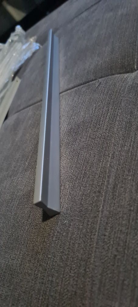 uchwyt meblowy 2.zł za szt  dł 340mm okazja