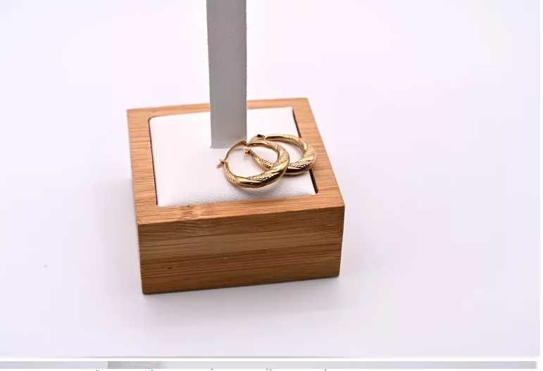 ZB347 Ciekawe, wygodne i lekkie kolczyki kółeczka 375 ze wzorkiem