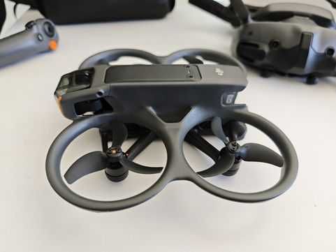 DJI Avata  2 Fly