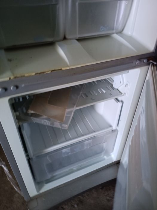 Продам холодильник Индезит