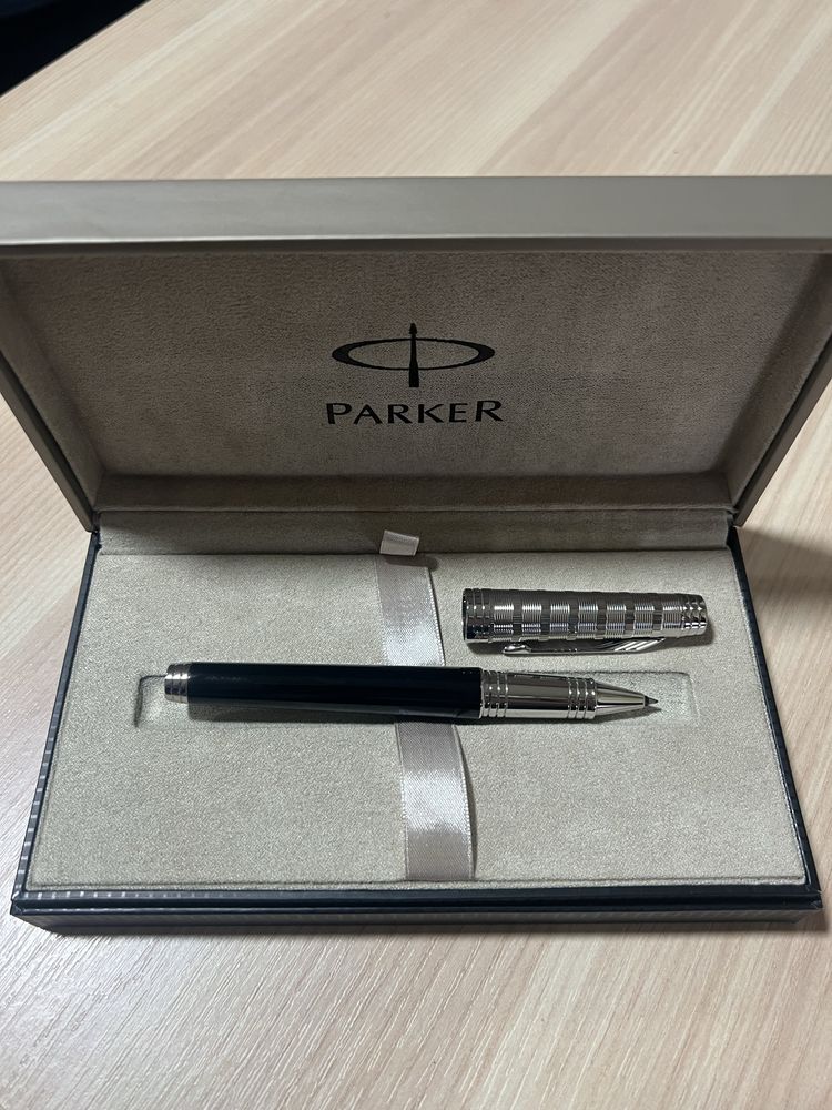 Ручка Parker Premier Custom T561