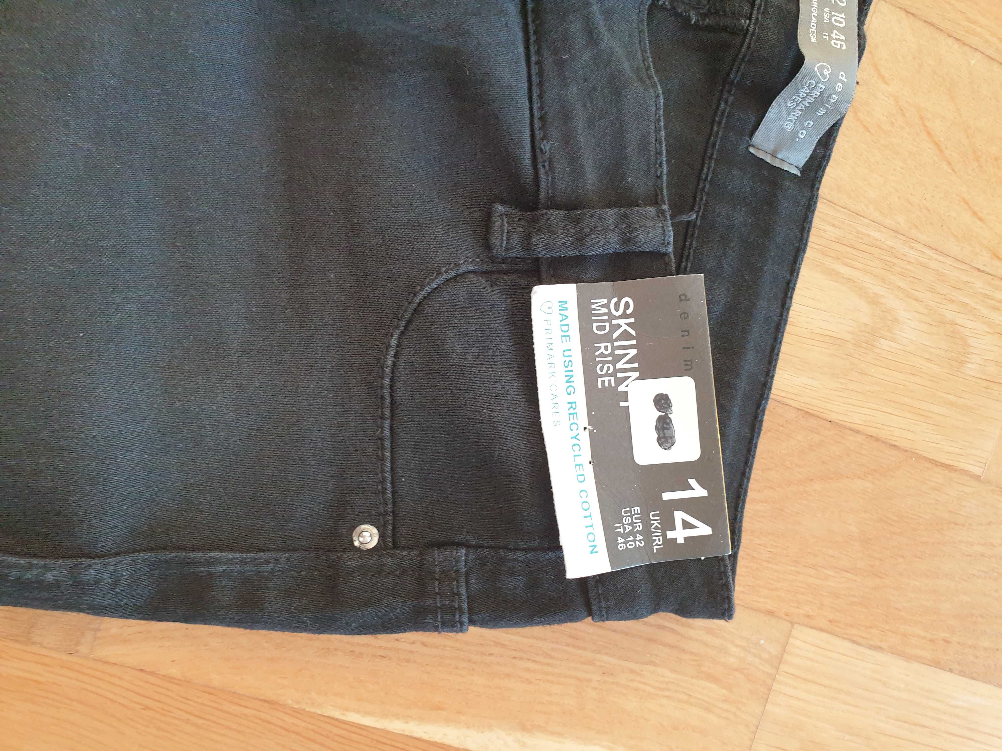 Czarne dopasowane jeansy skinny nowe.