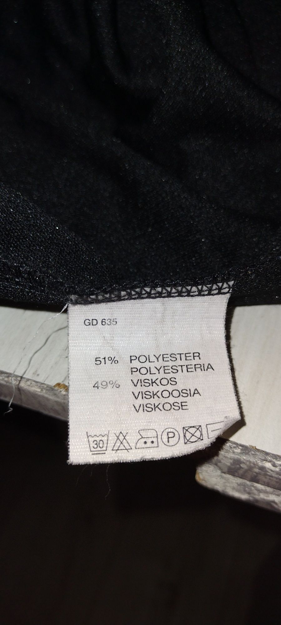 Czarny top GENEROUS rozm 42