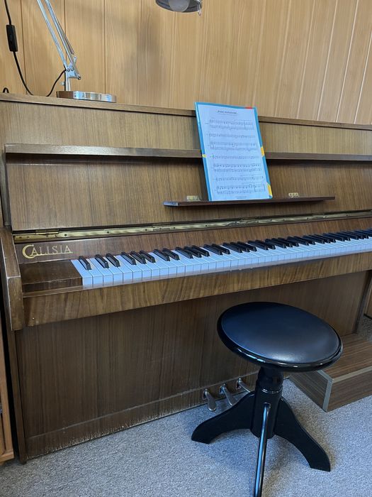 Pianino marki CALISIA