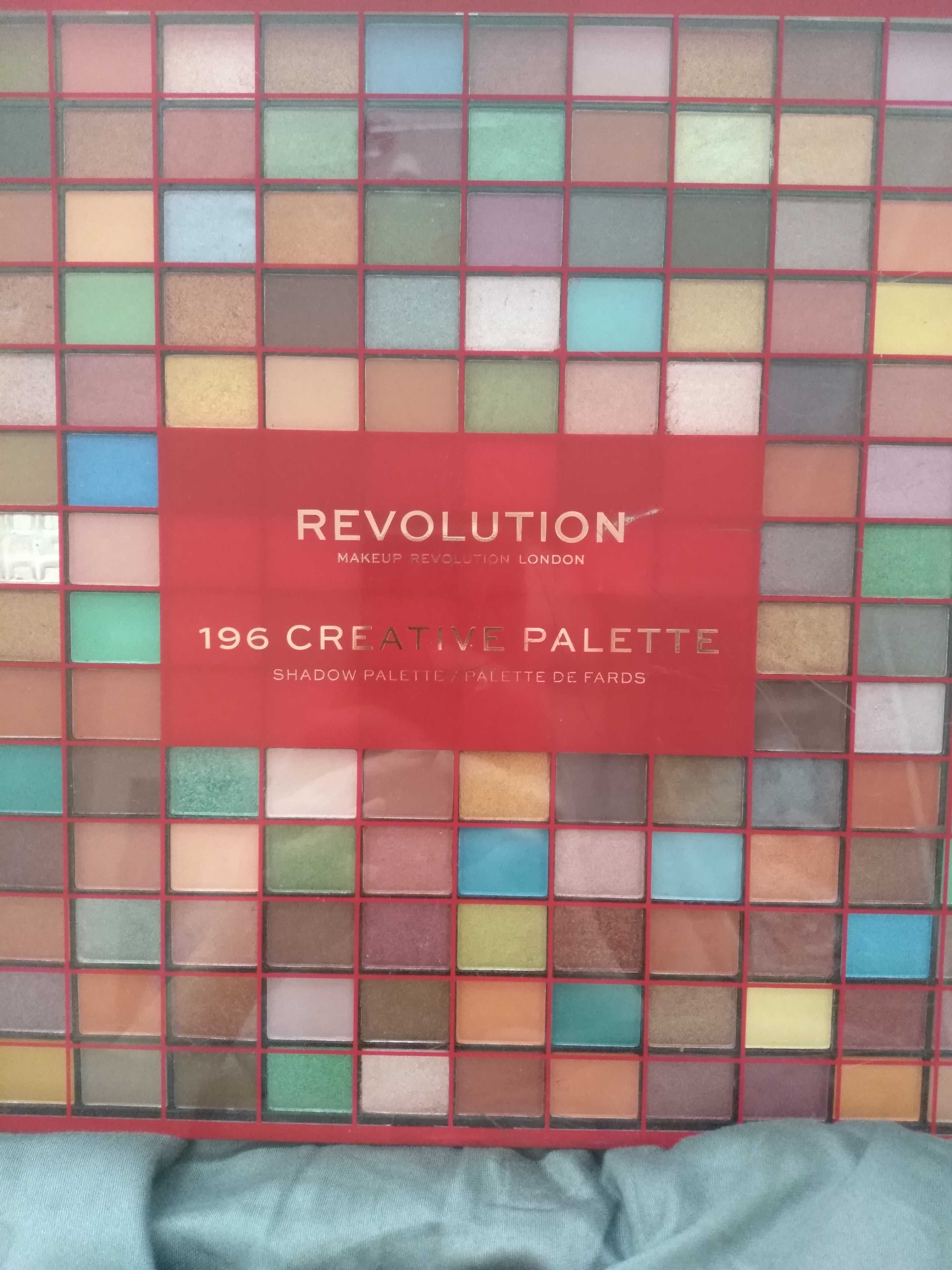 Revolution 196 Creative Palette duża paleta cieni 196 kolorów