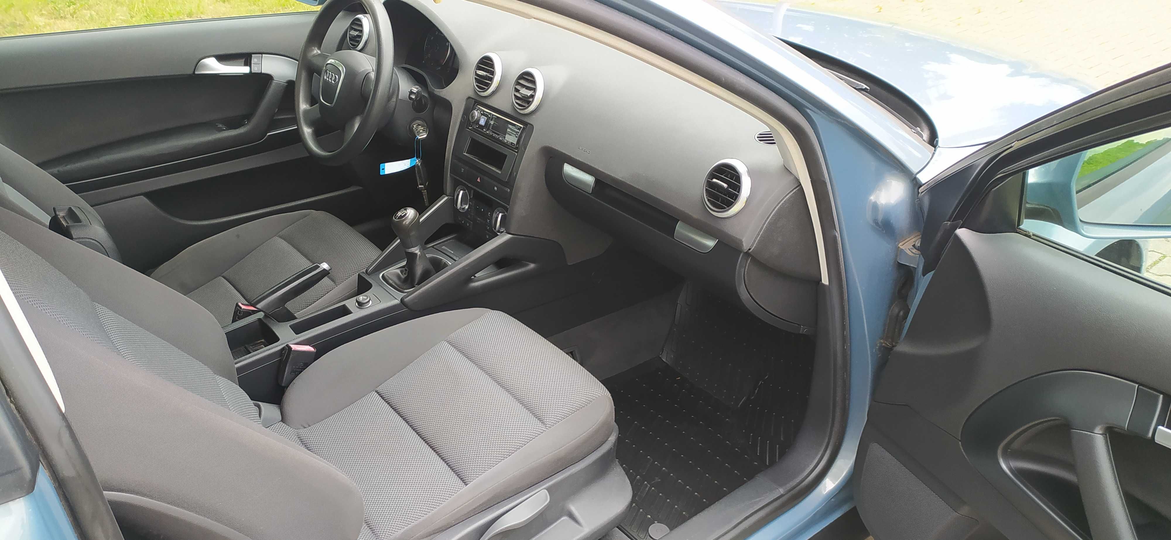 Audi a3 8 P po lift sprawna klima 1.6 Mpi