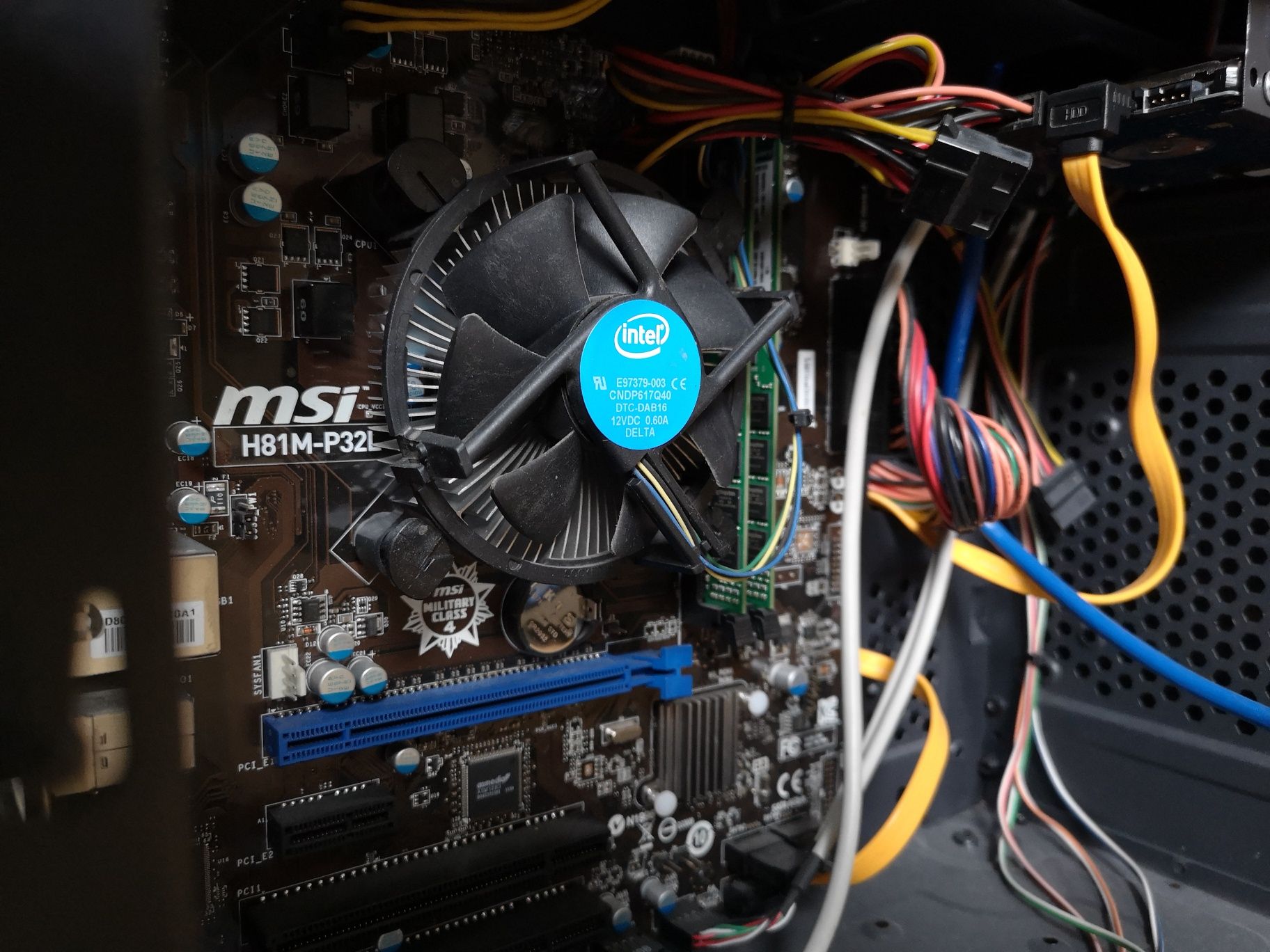 Komputer PC I5-4590 4GB RAM HDD 80GB. Płyta główna MSI H81M-P32L