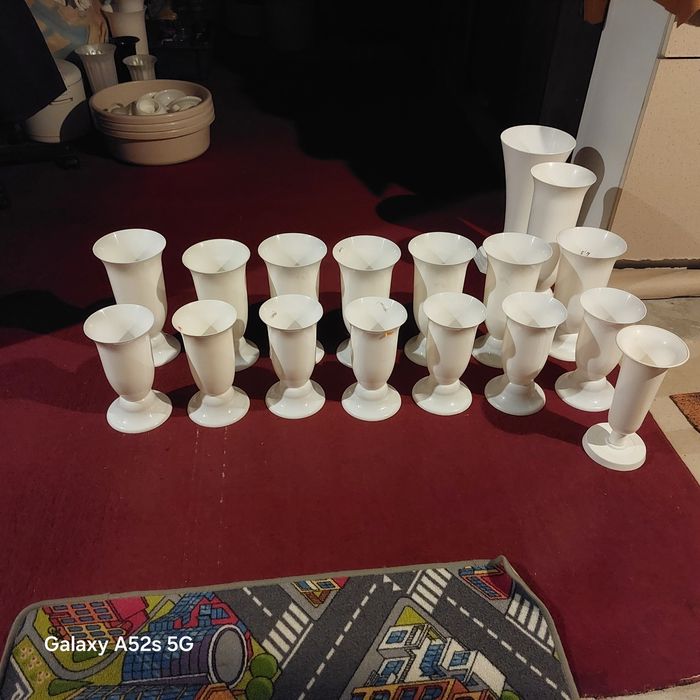 Sprzedam nowe i używane flakony na kwiaty