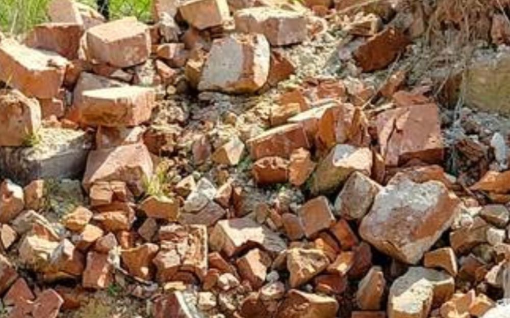 Wyburzenia rozbiórki małe i duże wywóz śmieci budowlanych papy, styrop