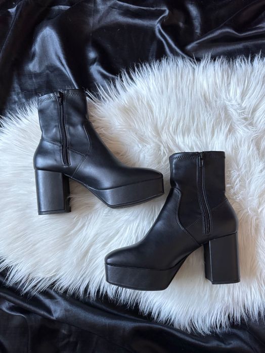 Жіночі стильні ботильйони