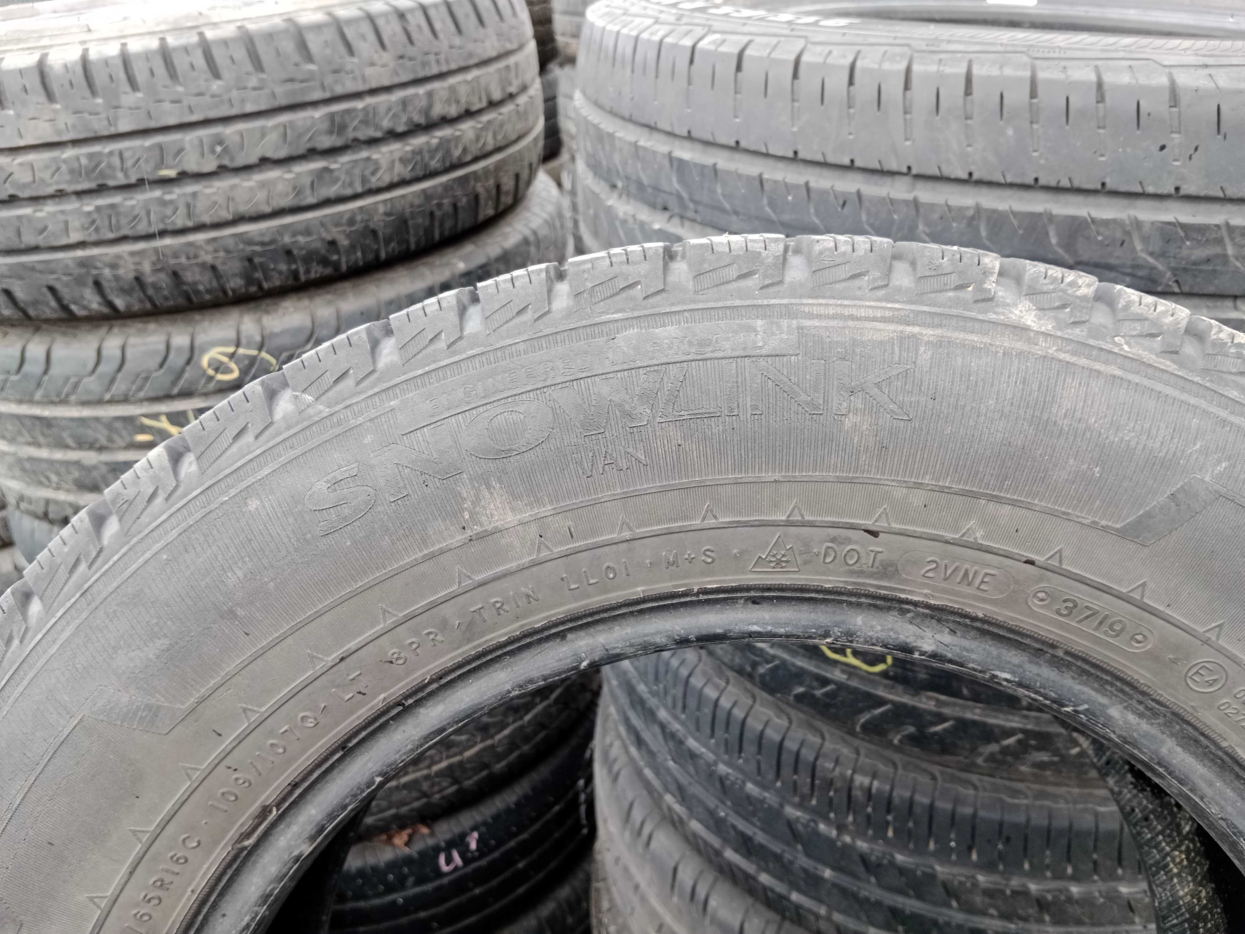 Opona używana 215/65R16C Triangle Snowlink 1szt.
