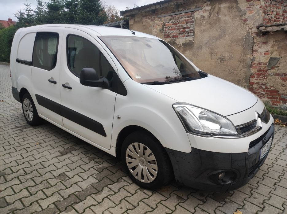 Citroen Berlingo 2017r 1.6hdi 5osobowy Dostawczak Long zadbany klima