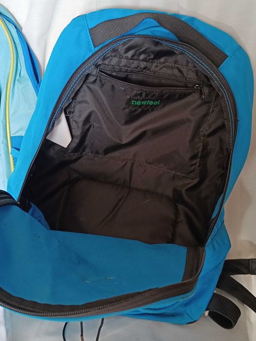 2 Mochilas azuis Minions e Decathlon