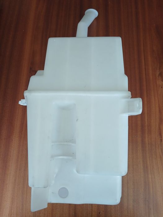 Бачок омивача toyota corolla