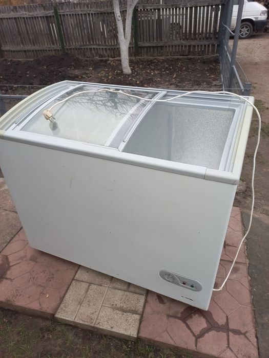 Морозильна камера ларь