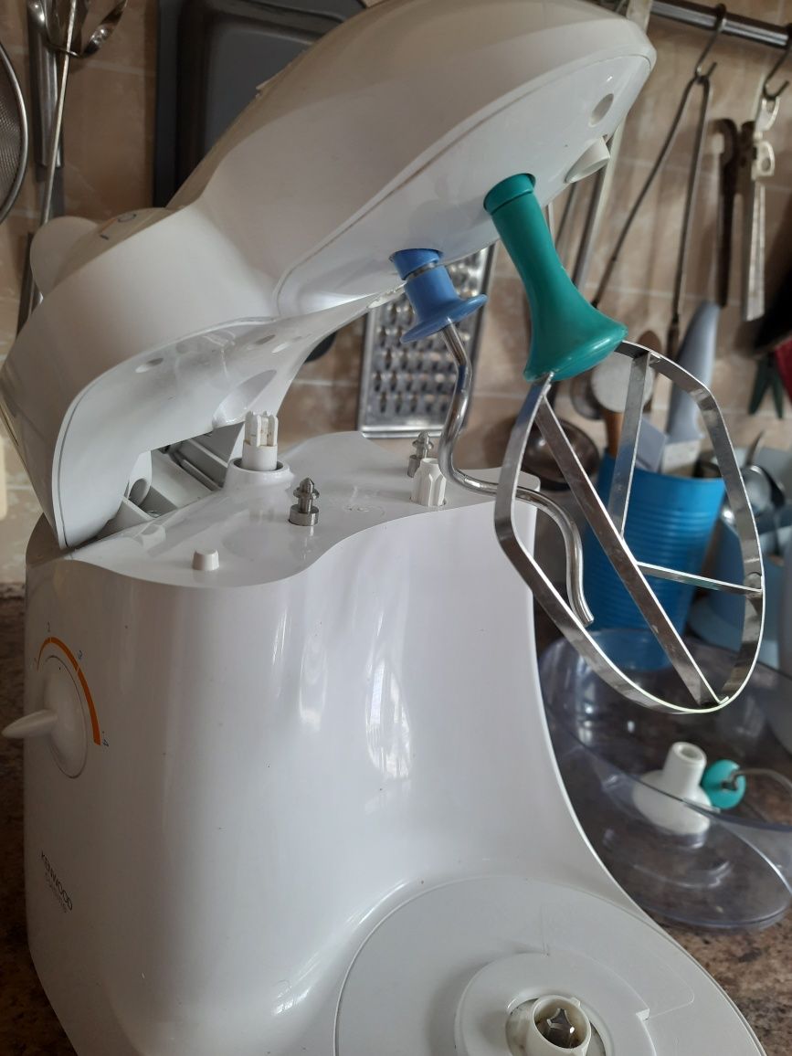 Продаю кухонний комбай Kenwood Cuisine KM 100