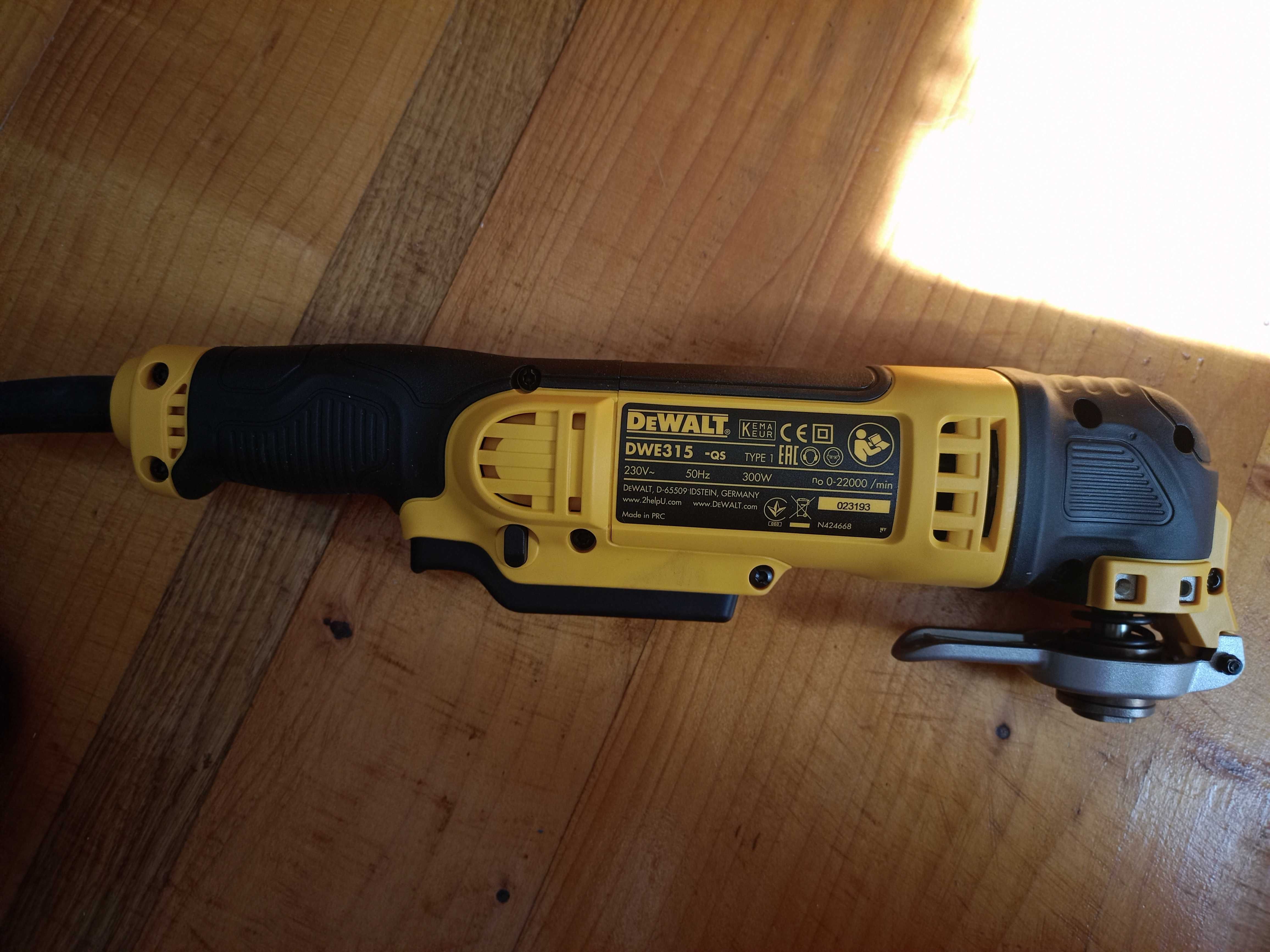 Багатофункціональний інструмент Реноватор DeWALT DWE315KT