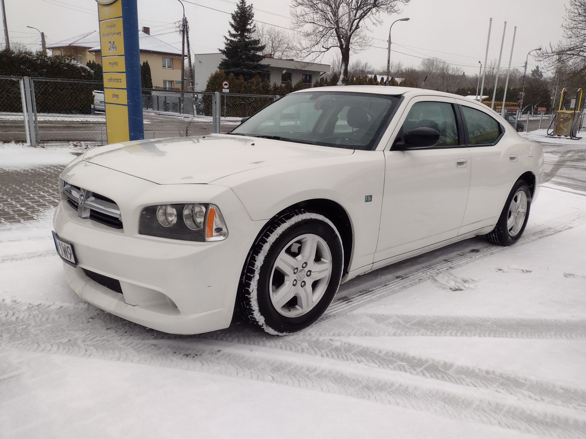 Dodge Charger 2.7 Benzyna 2008 Rok