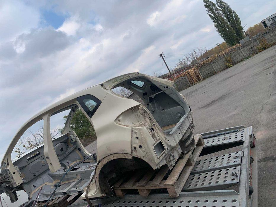 Четвертини передні/задні,підкрилки поріг Renault Capture Рено Каптюр