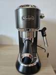 Máquina de Café Delonghi Dedica