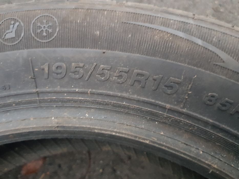 Niższa cena. Zimowe 195/55r15 firmy tracmax. Cena za dwie.