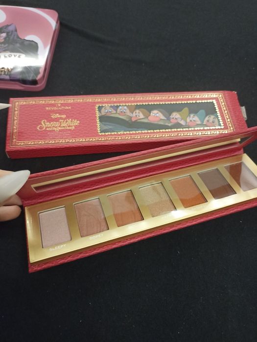 Revolution палетки ліцензійні