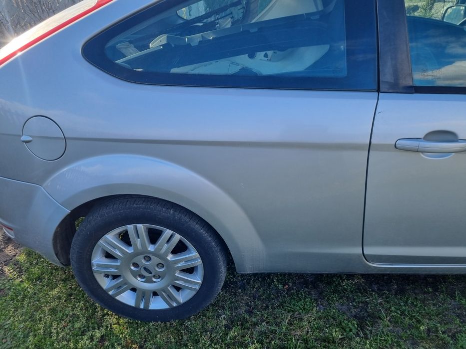 Błotnik próg prawy ford focus mk2 lift 3 drzwi kl 03