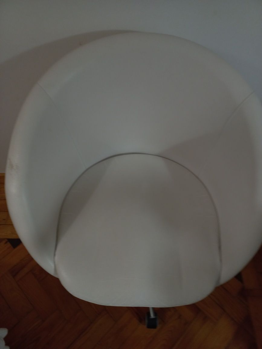 Skruvsta cadeira giratoria ikea