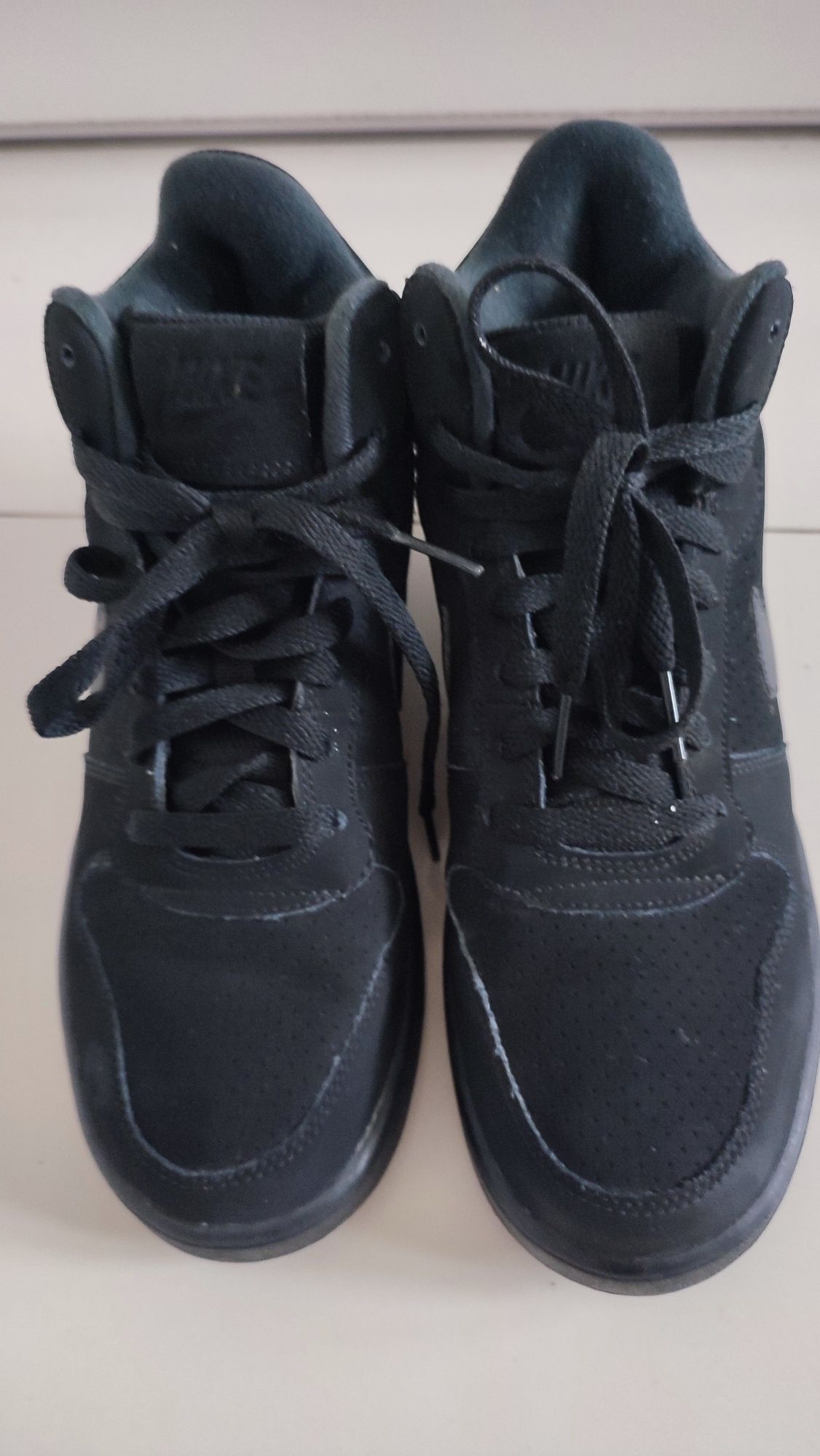 Nike Court Borough Mid rozm 38.5 skóra naturalna zamszowa