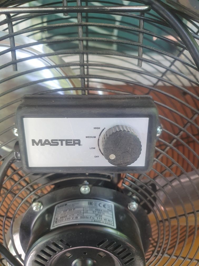 Підлоговий промисловий вентилятор Master DF 20