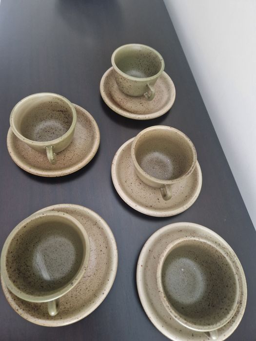 Conjunto de 5 chávenas de chá e 5 pires "Genevieve Lethu"